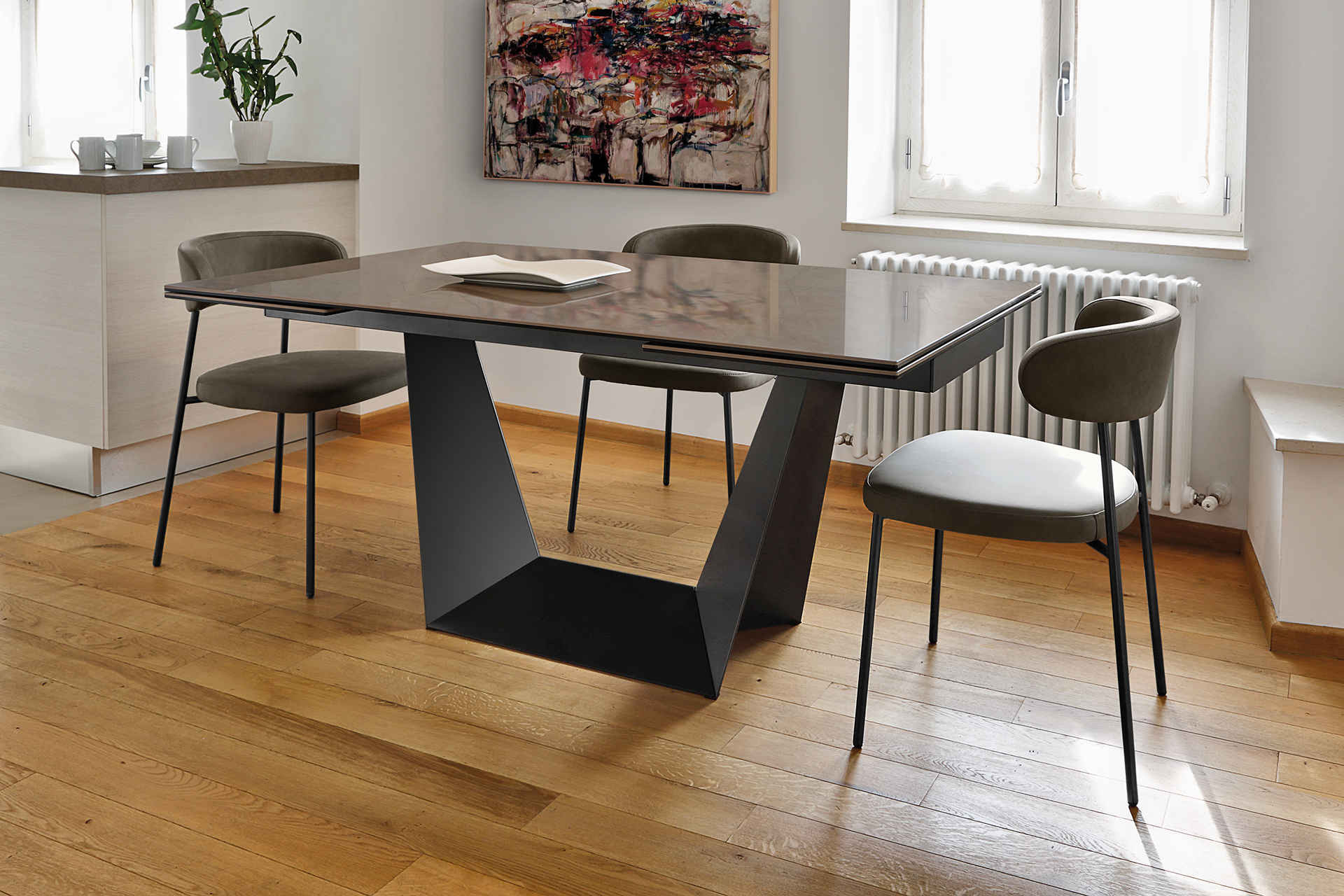 Domitalia extendable hotsell dining table