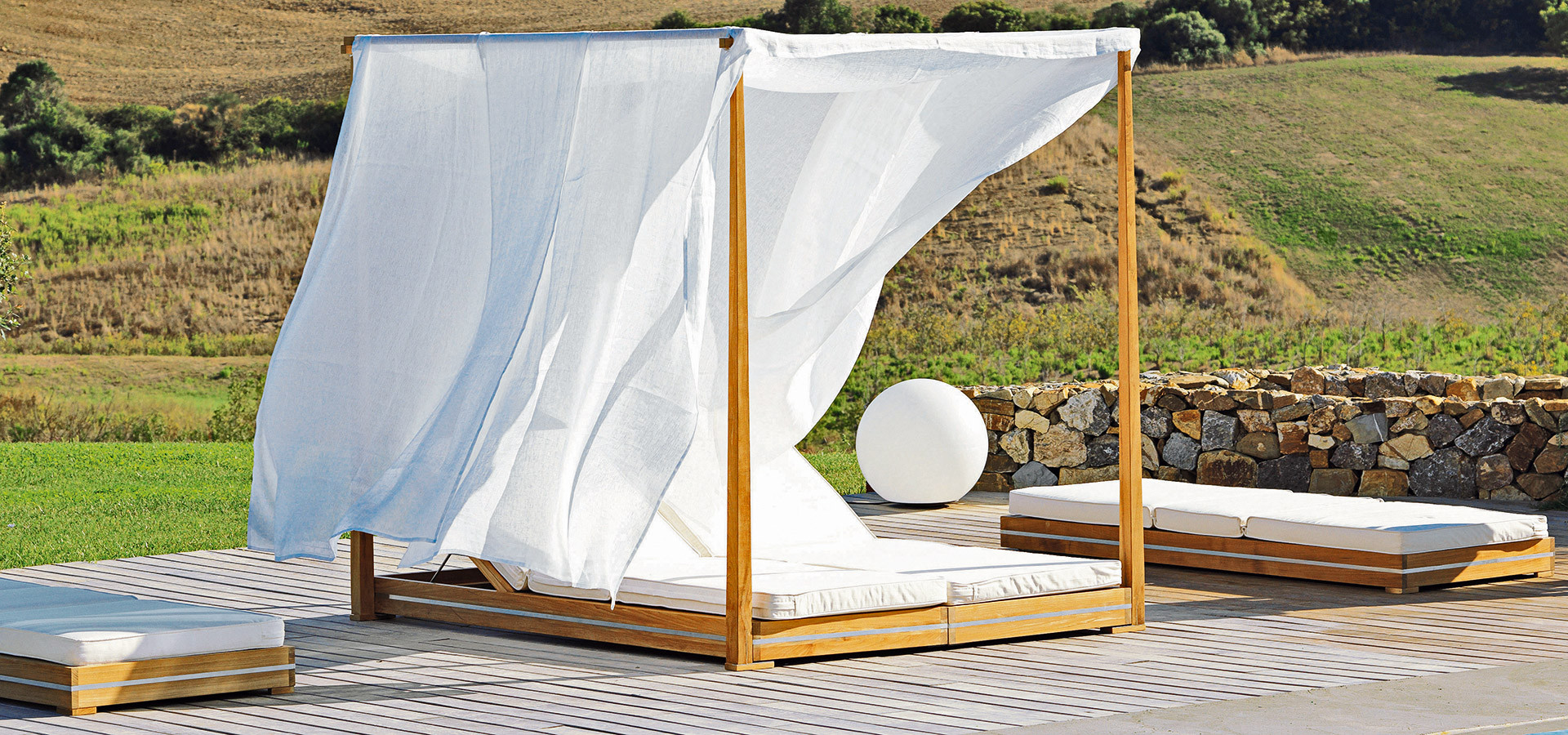 Double sunbed with canopy store