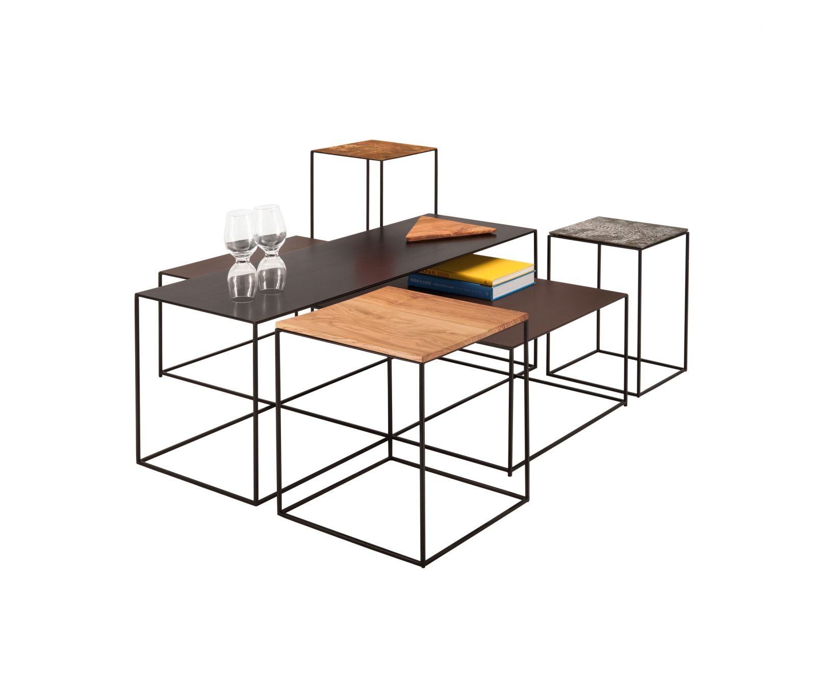 Low table. Zeus Noto Bianca Chair. Zeus Slim Sissi.
