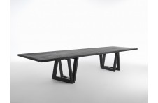 QuaDror 03 dining table by Horm