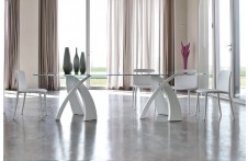 Big Eliseo dining table by Tonin Casa 