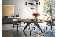 WOW | dining table | Lema